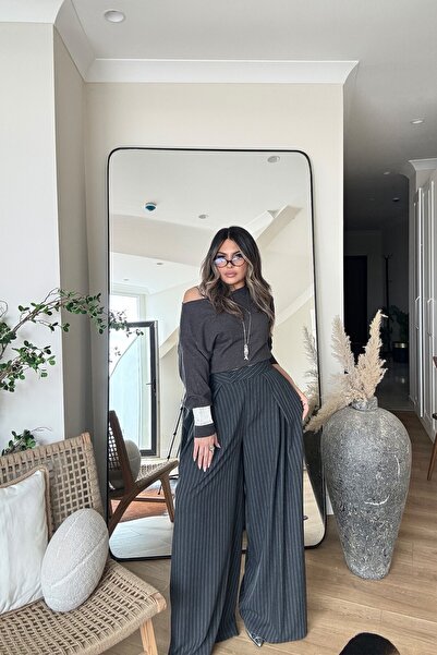 Sohotique By P Pleated Drapey Design Trousers Anthracite-White