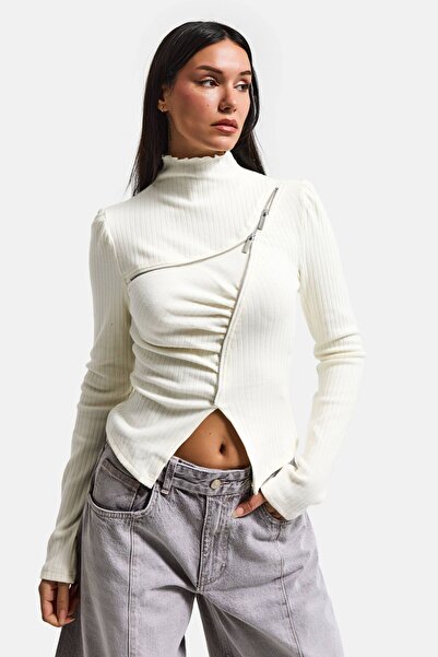 it's basic Women's White W5 Asymmetrical Cut Zip Detail Special Design Croppe...