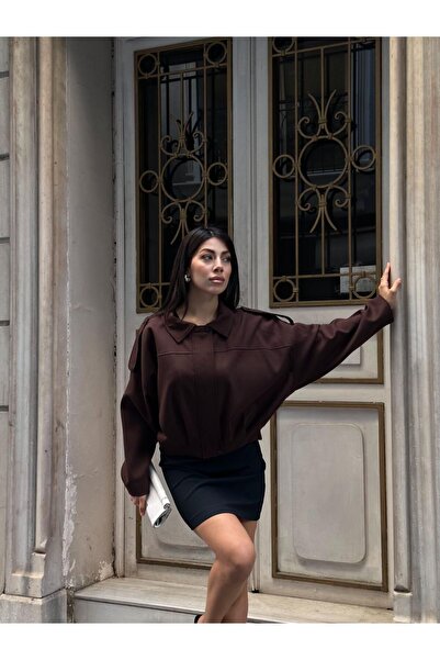 kikiriktekstil 10934 سترة نسائية مبطنة على شكل بومبر مع شارات على الكتف