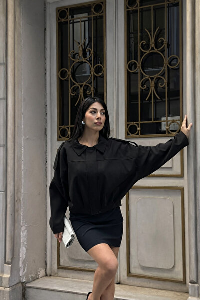 kikiriktekstil 10934 سترة نسائية مبطنة على شكل بومبر مع شارات على الكتف