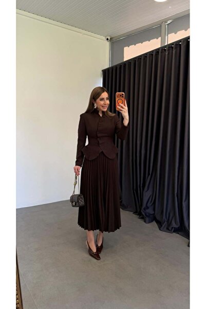 elif teke طقم تنورة فاخرة بتصميم عتيق باللون البني الحار