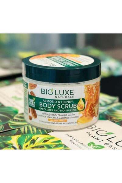 BIOLUX Body Scrub with Honey and Almond 500 ml