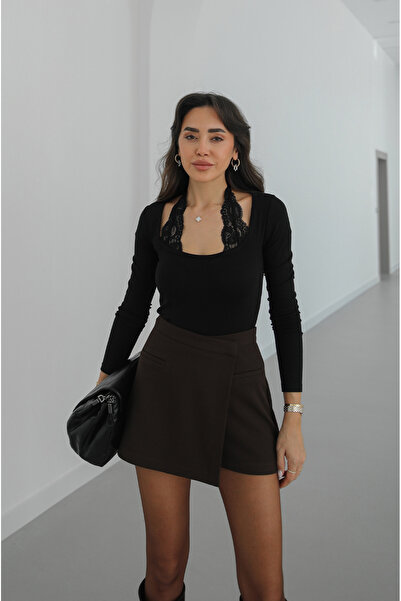 Havoş Блуза с черна яка и дантелени детайли