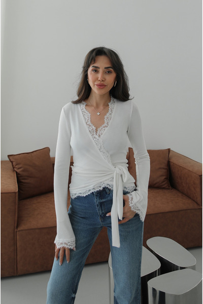 Havoş Ecru Tie-Up Blouse with Lace Details