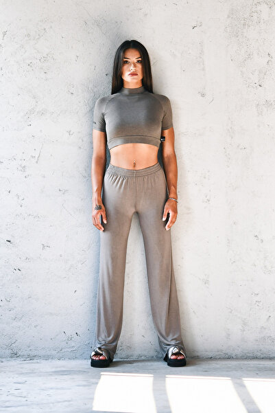 THE CLASSY INK Echelon Desert Short Top