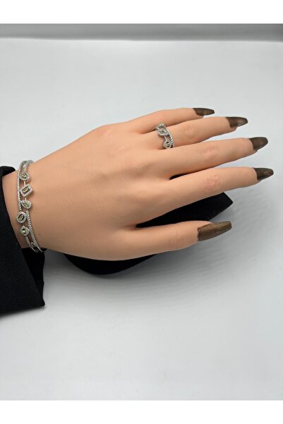ceneric Bracelet with ring