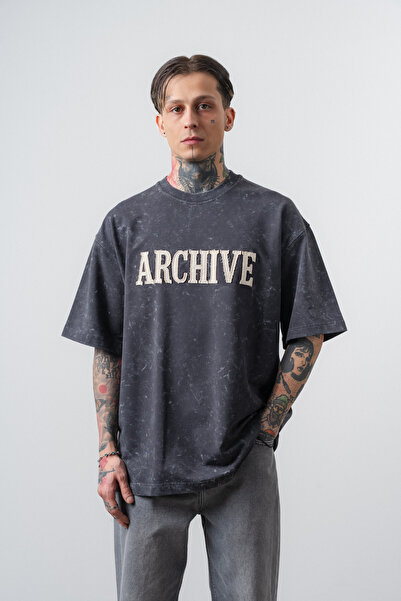 Respire Arhiva muškaraca Vezena Oversize kroj T-shirt Dimljeno