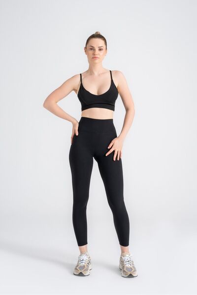 Atelier Masal Women's Sports Bustier Supported, Covered Flexible Slim Fit Bla...