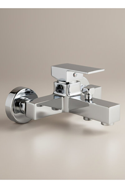 İSAOĞLU YAPI صنبور حمام مربع الشكل، مصنوع من مادة النحاس المطلي بالكروم، مادة...