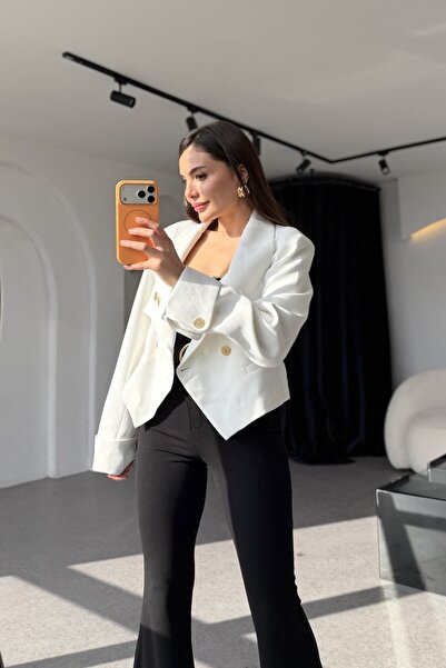 Gizem Ecemiş Paper Beyaz Vatkalı Ceket