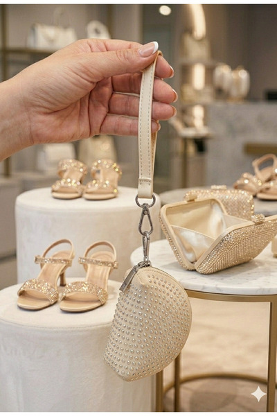 Merdiven6 حقيبة صغيرة محمولة باليد