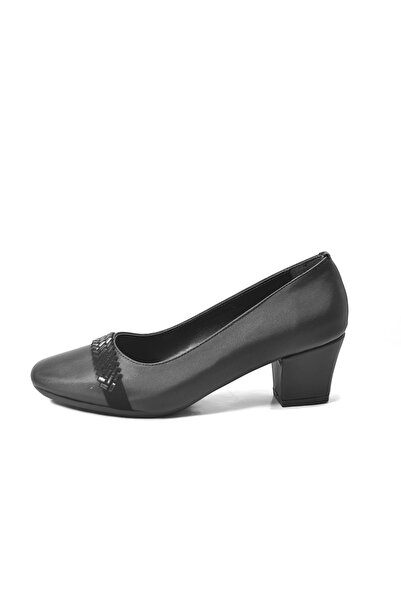 Beety 23.8667 حذاء سهرة نسائي أسود بإبزيم قصير حذاء بكعب عريض