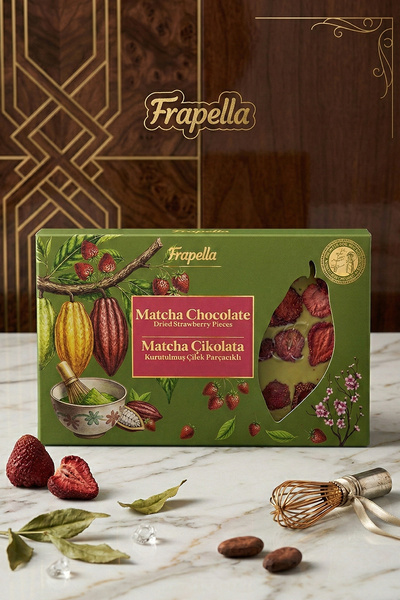 Frapella Kurutulmuş Çilek Parçacıklı Matcha Çikolata 150 Gr.