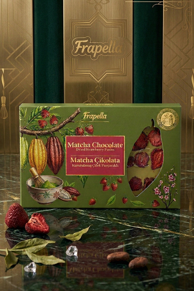 Frapella Kurutulmuş Çilek Parçacıklı Matcha Çikolata 150 Gr.