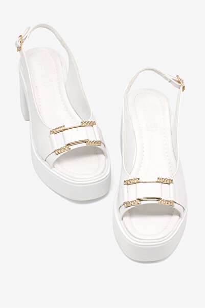 Tonny Black Γυναικεία λευκά σανδάλια με ψηλό τακούνι και άνετη πόρπη