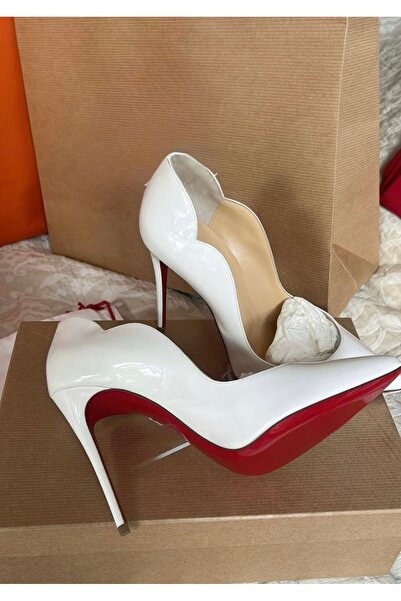 MYVOLANTE Бели кожени обувки с червена подметка и класически ток 12 см