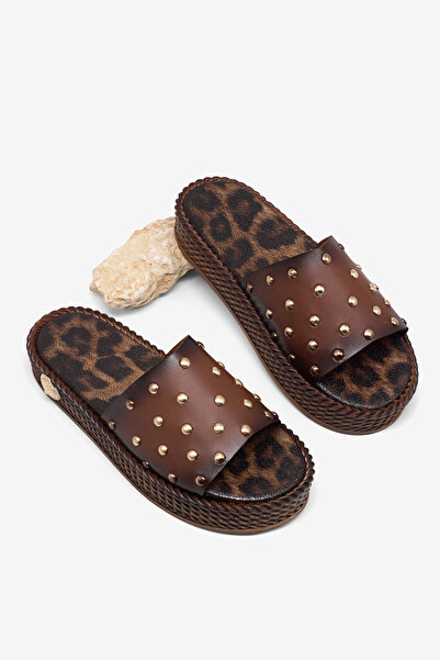 Tonny Black Ženske tan PU đon ravne perle sa detaljima Papuče