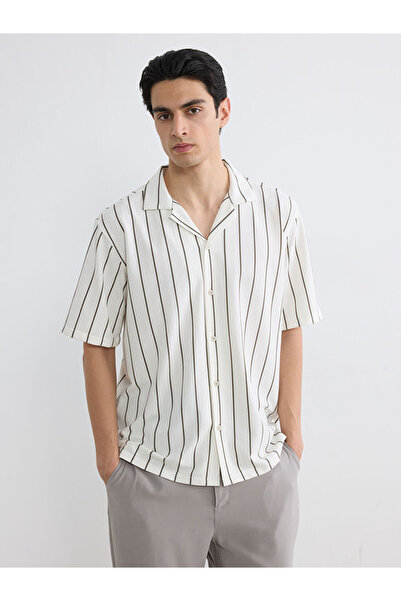 LC Waikiki Ανδρικό ριγέ πουκάμισο σε ντεντρεμ Εκρού κανονικής εφαρμογής από τ...