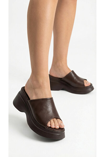 Limeo صنادل نسائية صيفية ذات كعب عريض وكعب عريض وشريط كبير واحد