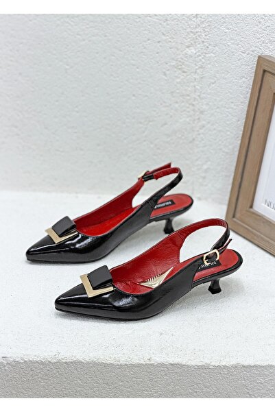 NUR KARACA 26104819Y Детайл на предната катарама Естествена кожа Отворена зад...