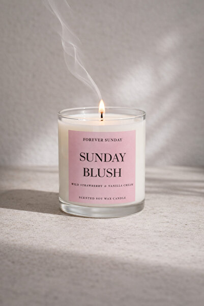 Sunday Blush Çilek Kokulu %100 Soya Mum Pamuk Fitilli Dekoratif Bardak Mum 250 ML