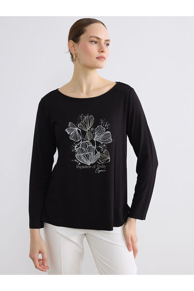 LC Waikiki RMZ GİYİM FARKIYA تي شيرت نسائي مزين بالزهور ذو ياقة روبا