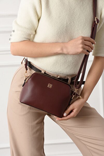 Asel El ve çapraz çanta