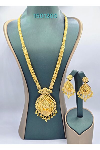 Arjwan Accessories A stunning women's jewelry accessory set