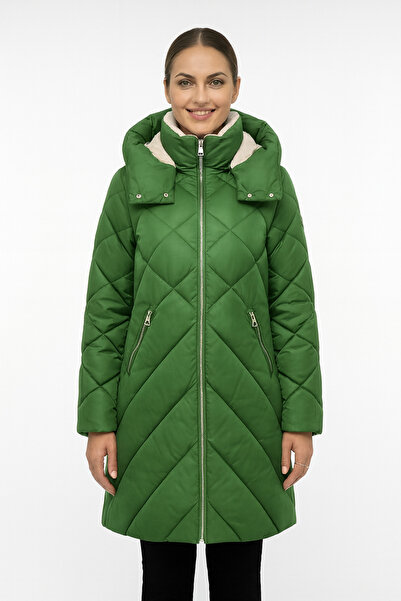 Alaska Green Quilted Jacket with Hooded – comfort and style in the cold season
