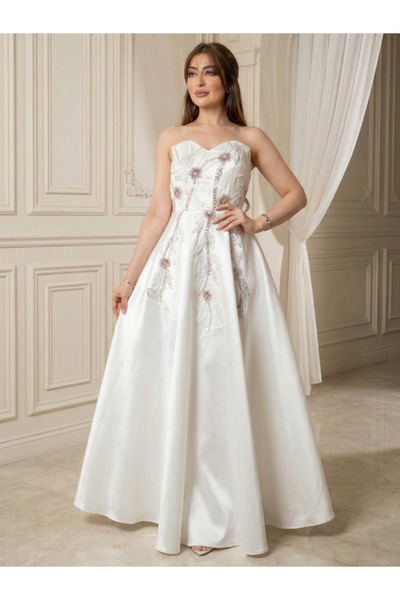 Nice Model Royal Flowing Sleeveless Satin Gown With Transparent Straps For El...