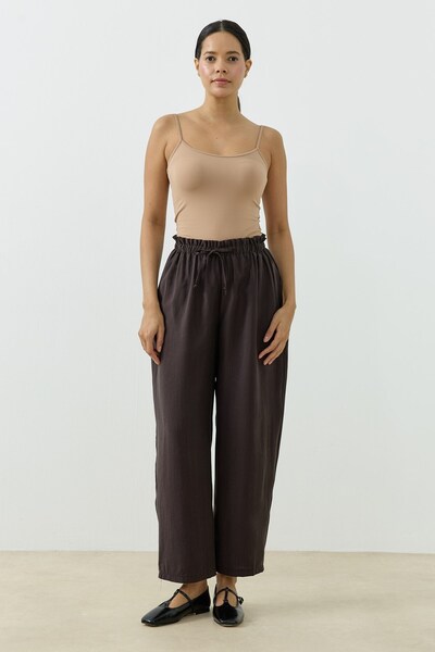 QANU Zarel Suit Brown