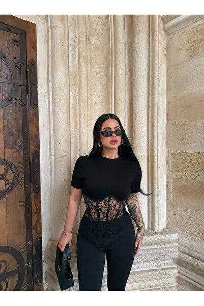 kırmızı butiks Siyah Güpürlü Korse Tişört