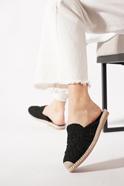 Moda Pie Samteder Medium Large Flower Braided Women's Slipper Black