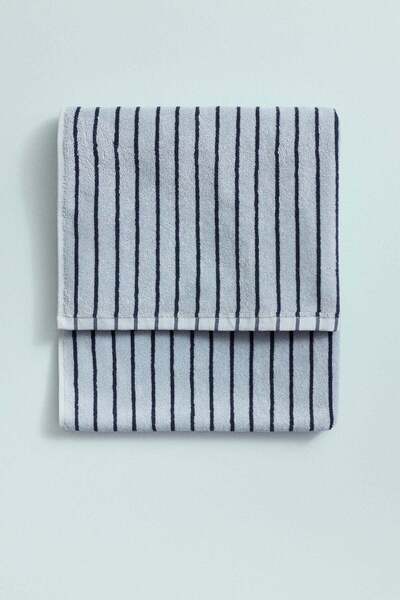 H&M Striped bath towel