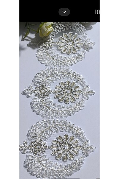 dantelci Krem üzeri Gold simli dantel