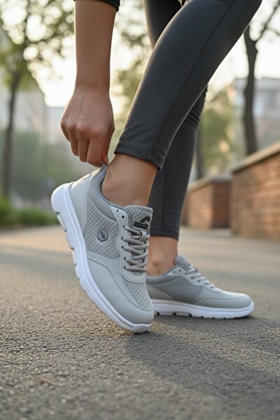 enoch حذاء رياضي نسائي طبي برباط و مرن سايا سبورتس