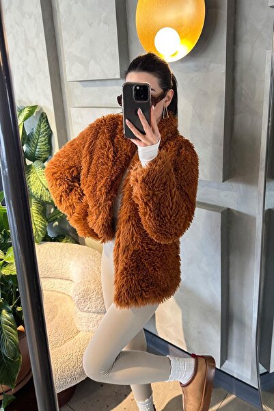 Tmptekstil معطف ريش وبري - تان TABA