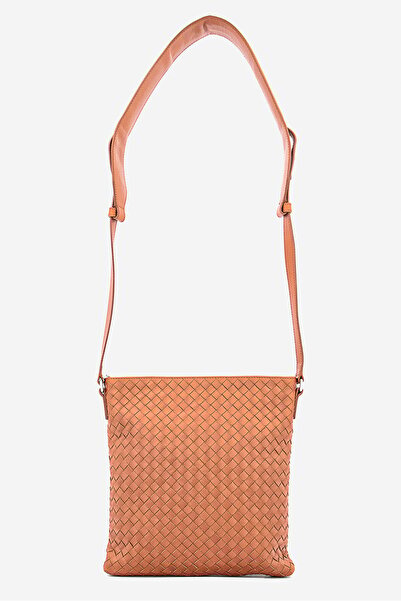 Bottega Veneta Women Textured Cross Body Bag 28 H x 25 L x 2 W cm, Brown