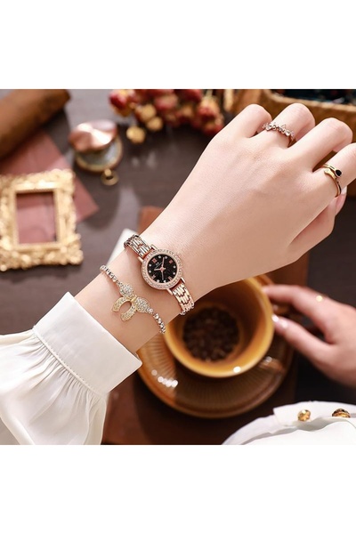 GENERAL Women's watch with a stainless steel strap, round dial, gold color