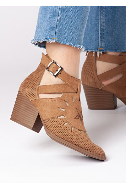 Defne Trend Store حذاء لونا ستار منقوش جلد سويدي قص بالليزر بتفاصيل مثقوبة وس...