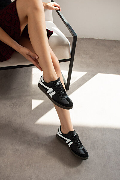 SEOUL SPORT SHOES حذاء رياضي أبيض للنساء حذاء رياضي – أبيض ريترو كاجوال حذاء ...