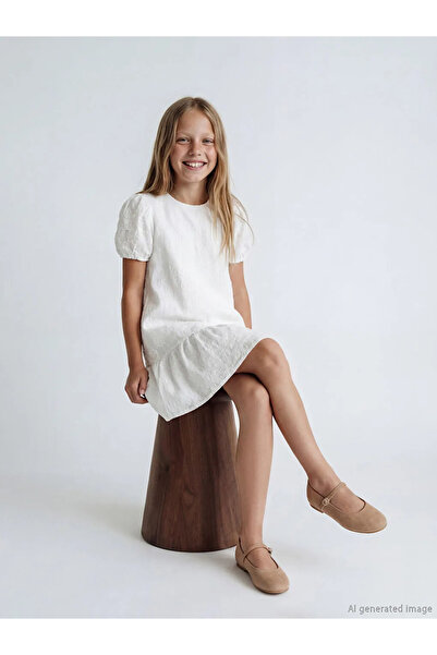 LC Waikiki فستان بناتي أبيض برقبة دائرية مزين بالزهور من LCW Kids