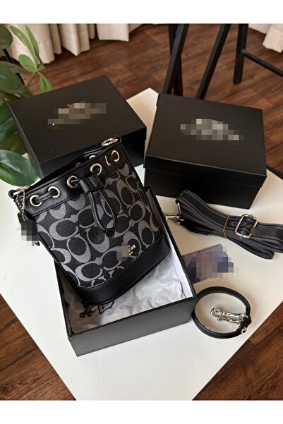 Generic Handbag and shoulder bag, high quality material, with accessories