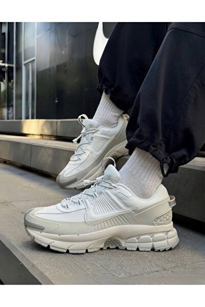 Nike Zoom Vomero Roam Winterized Unisex Sports Shoes