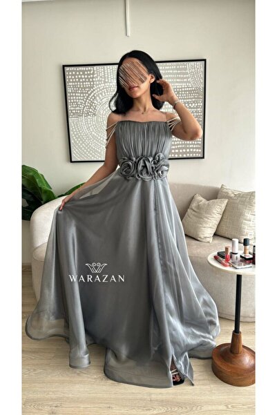 Warazan Elegant shimmer dress with roses on the front