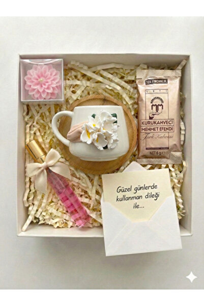 Niveis Kişiye Özel İsimli El Yapımı Nergis Motifli Türk Kahvesi Fincanı Mum K...