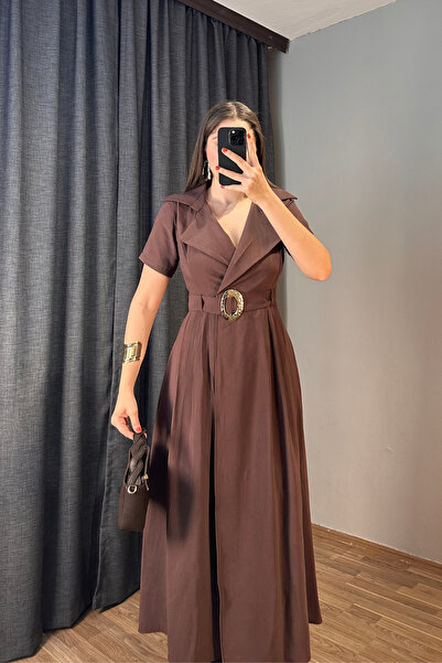 Sorridi Belted Long Dress with Gold Accessories
