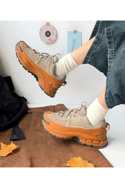 Nike Zoom Vomero 5 Roam Women's Sneakers Wmns "Elemental Pink" Winter Sneakers