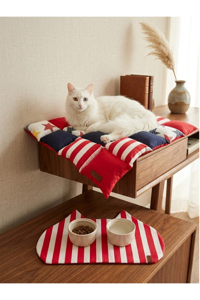 KOPLOCK MEOW Set - Tasarım Kedi Minderi & Su Geçirmez Mama Altlığı