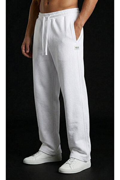 Cargo Oversized pants, the latest trend, white